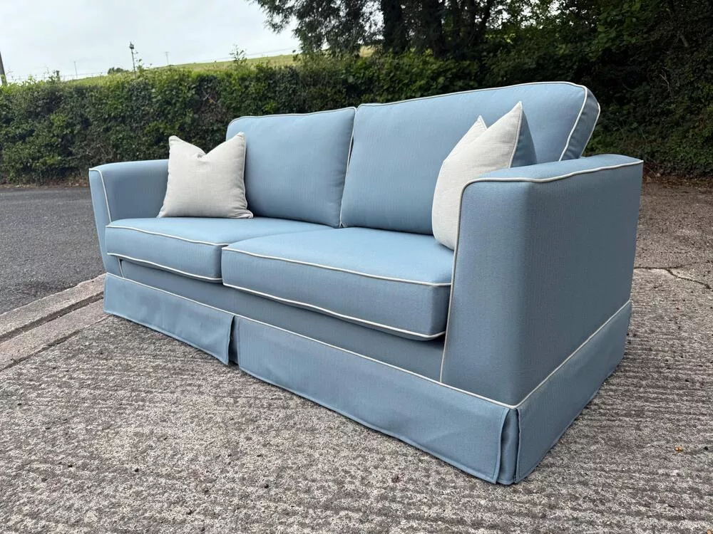 Fila Sofa With Skirt